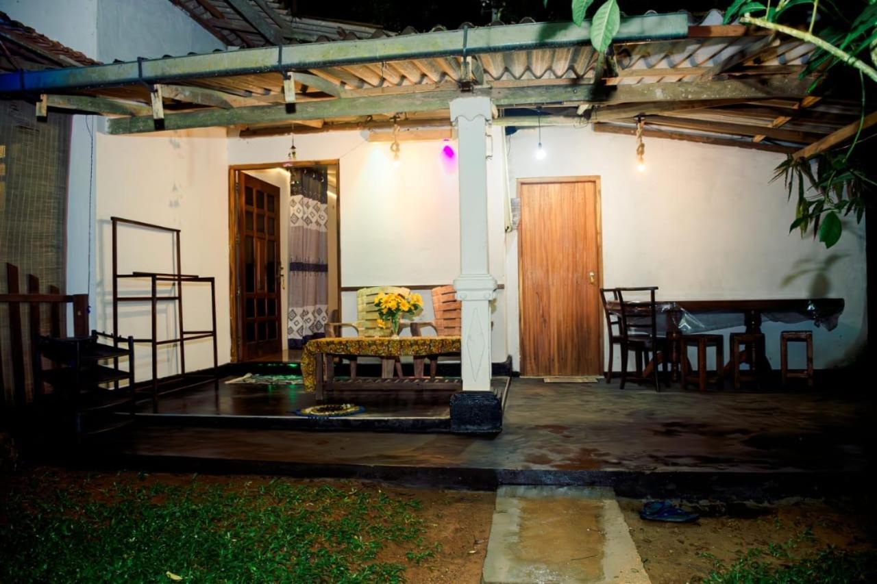 Thatched Villa 탕갈레 외부 사진